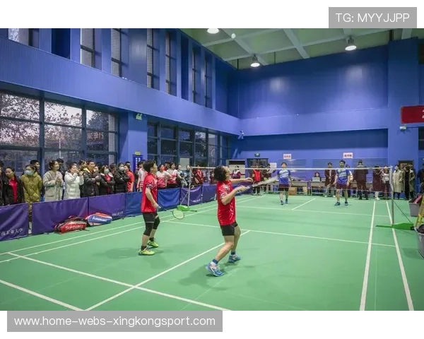 羽毛球四强对决：劈吊突击应变极强，激情碰撞，谁能称霸？