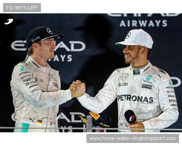 汉密尔顿与年轻车手起冲突